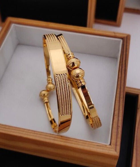 Elegant Anchor Design Bracelet